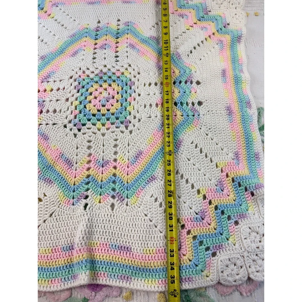 Handmade vtg Crochet Baby Blanket Pastel Rainbow Starburst Granny Square 34x36